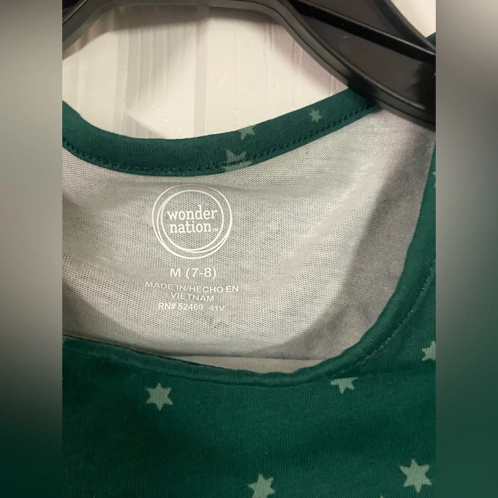 🔴 3/$12 Girl’s Green Starry Dress.‎ Size Medium (7/8) NWT!